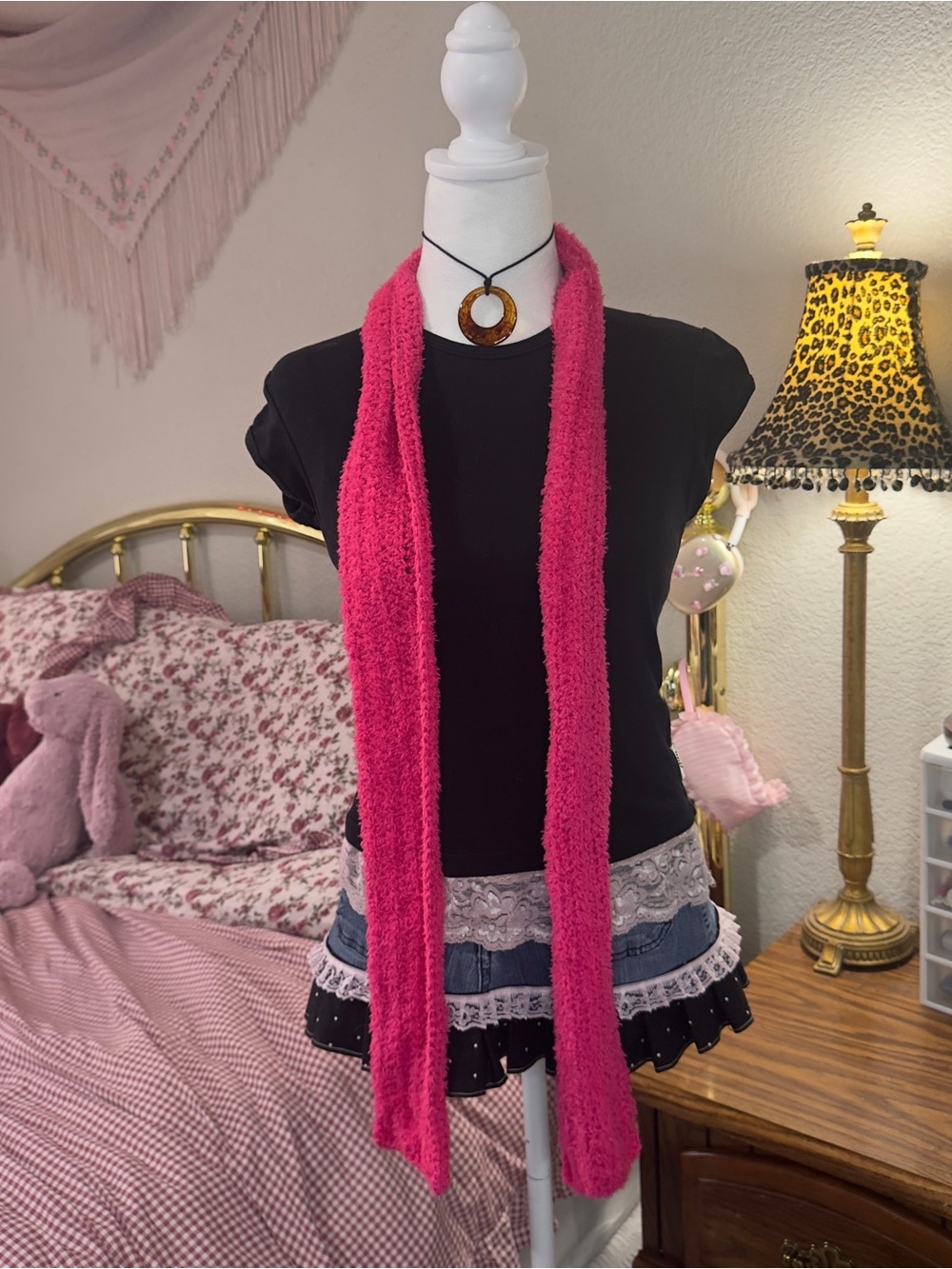 Women's Fuchsia Cozy Knit Scarf - Stylish Layering Accessory - Picture 2 of 5